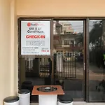 Sr Residence Near Mall Ciputra Cibubur Mitra Reddoorz