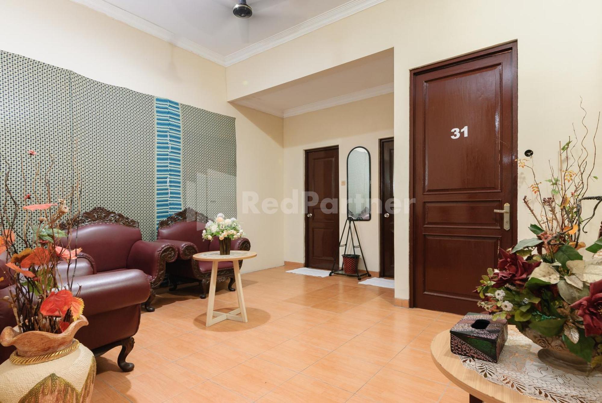 Sr Near Mall Ciputra Cibubur Mitra Reddoorz Hotel Bekasi