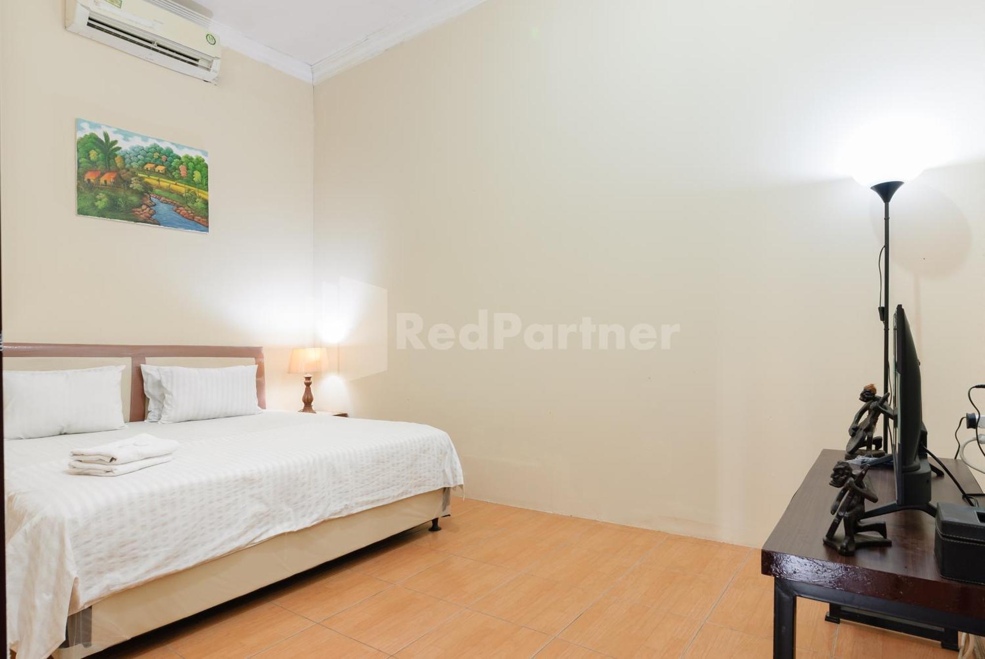 Hotel Sr Near Mall Ciputra Cibubur Mitra Reddoorz Bekasi