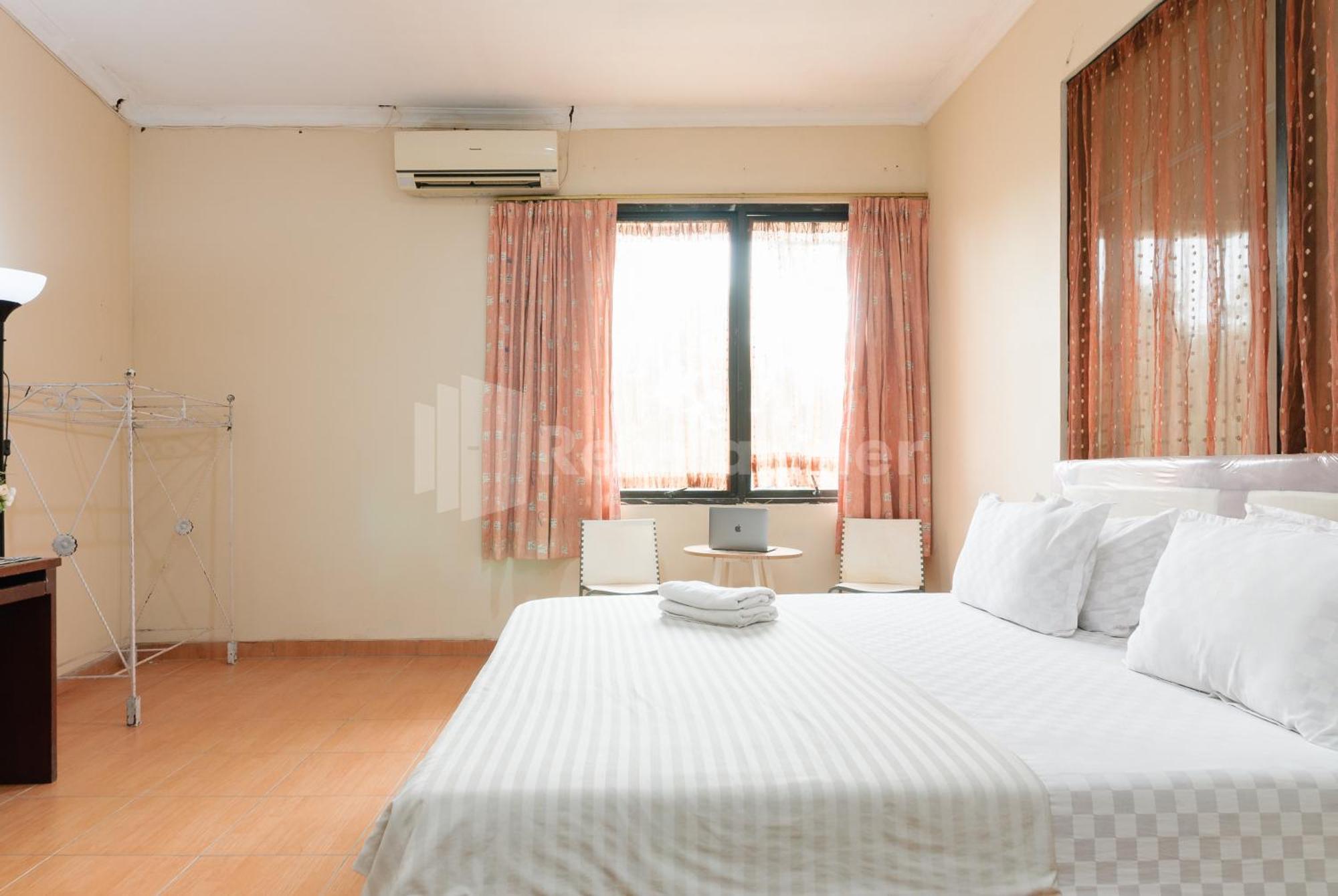 Sr Near Mall Ciputra Cibubur Mitra Reddoorz Hotel Bekasi
